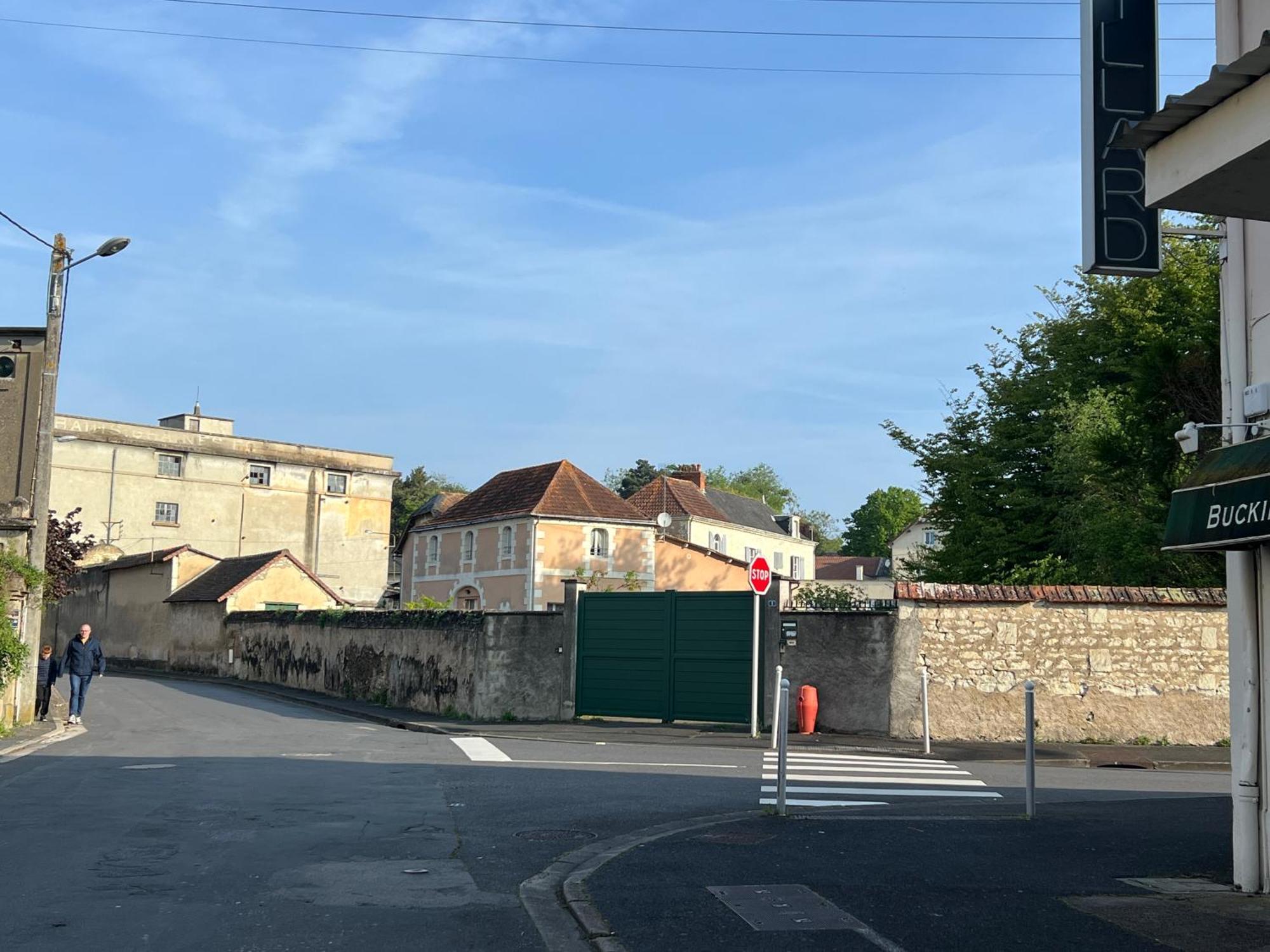 Studios Cozy Proche Gare Tgv Châtellerault Eksteriør bilde